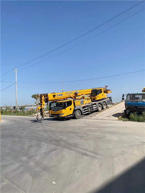 郫都区吊车作业时，可能会产生哪些额外收费项目？