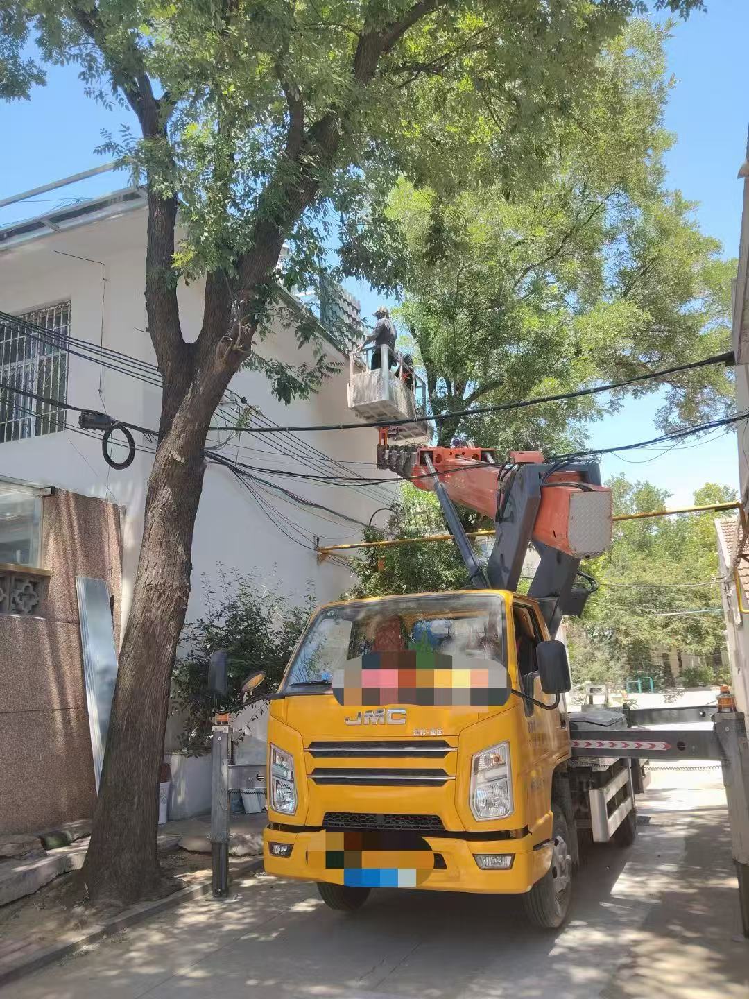 郫都区高空作业车能吊装重物吗？最大承载多少公斤？