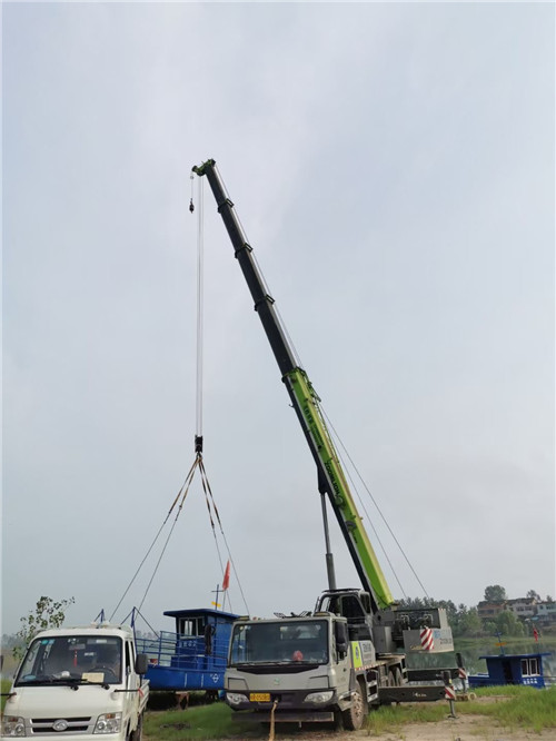 郫都区桥梁建设吊装案例